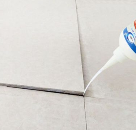库车瓷砖空鼓维修公司分享卫生间瓷砖脱落的原因可能有以下几点